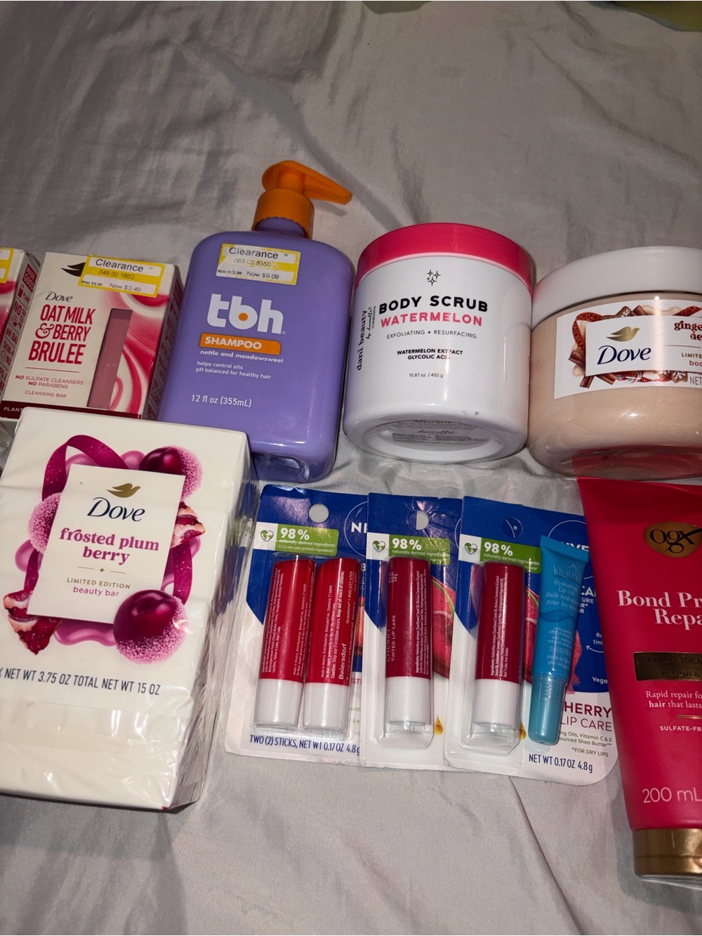 Dove Frosted Plum & Berry Body Care Set - Pink - Picture 3 of 4